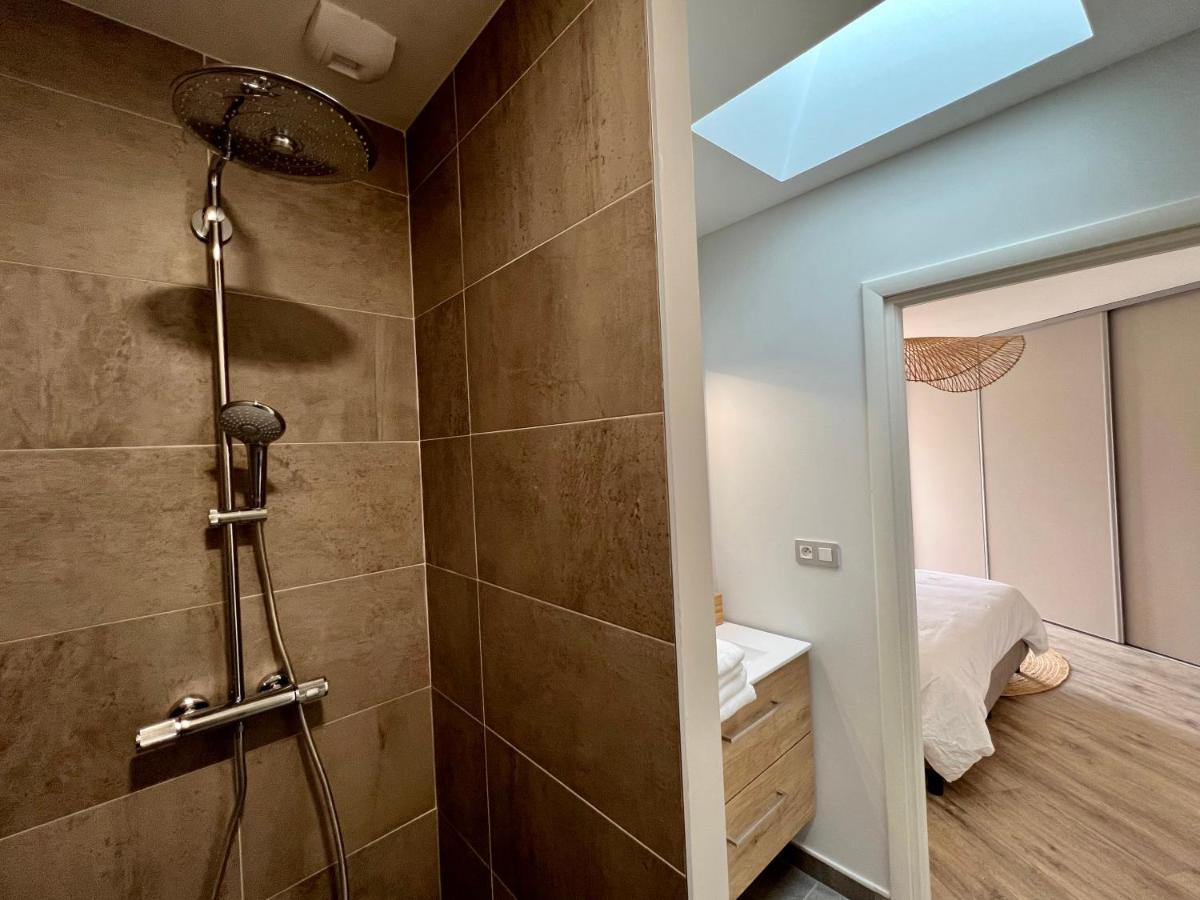 Villa Gaia - 2 Suites Lits King Size Et Salles De Bain Privatives - Parking Prive - 10 Minutes Eurexpo - Aeroport - Groupama Stadium Genas Extérieur photo
